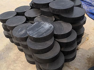 隆尧县板式橡胶支座由若干层橡胶片与薄钢板经加压硫化